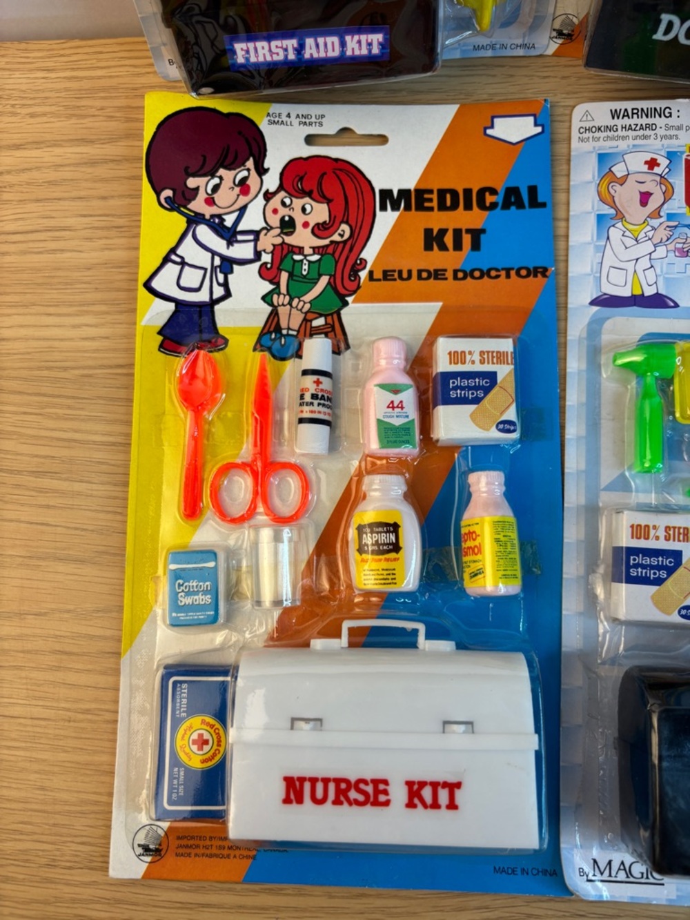 Vintage 1980’s Medical Playsets - Picture 5 of 9